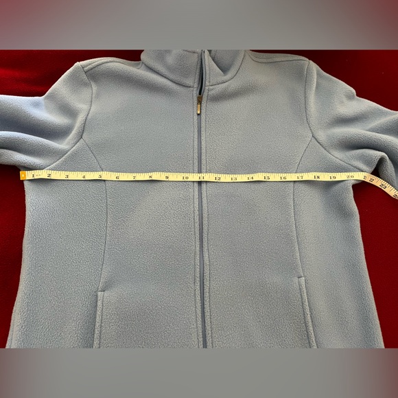 NWOT LL Bean Women’s Small Light Blue Fleece Zip Jacket! - Picture 4 of 9